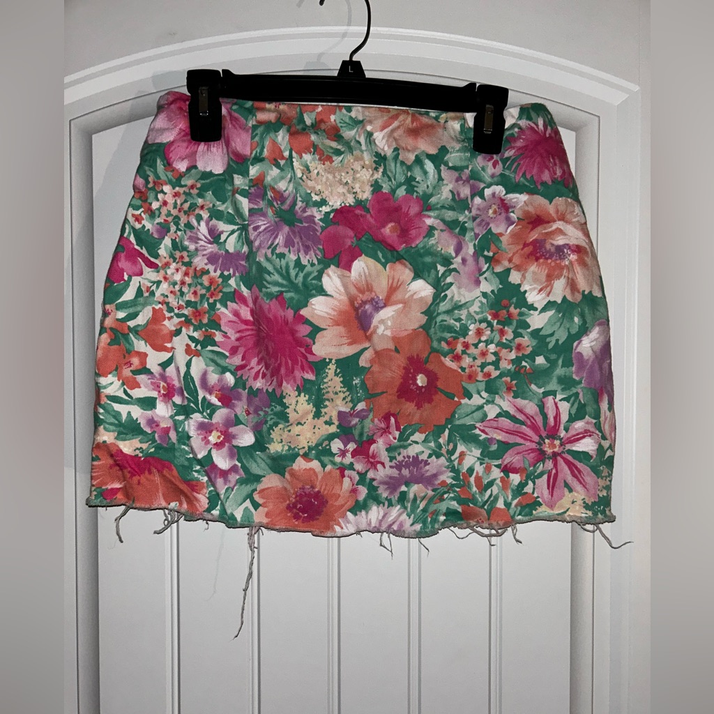 35th And 10th Floral Skirt
